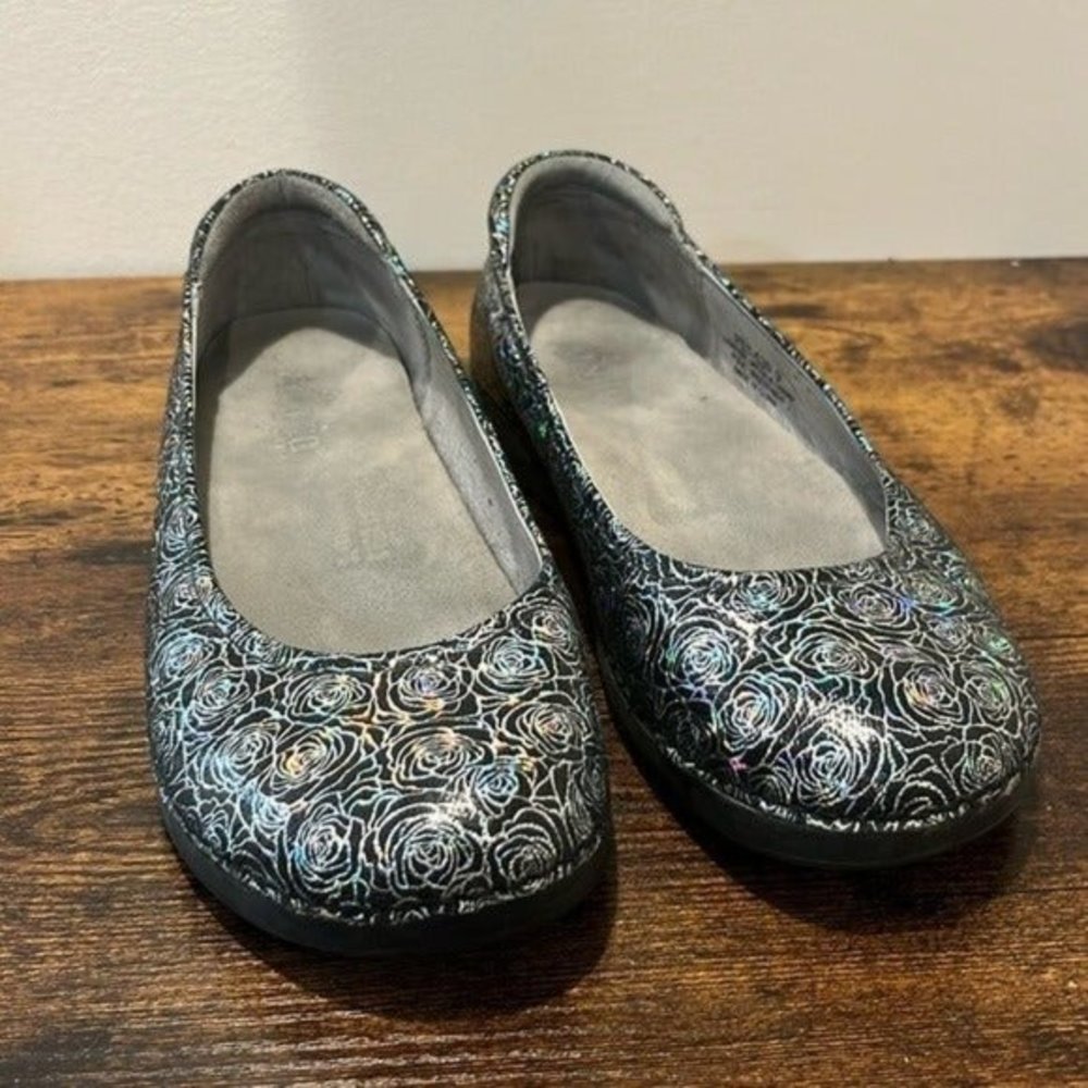 COPY - Alegria Sparkling Floral Slip On Shoes Flats size 9 women